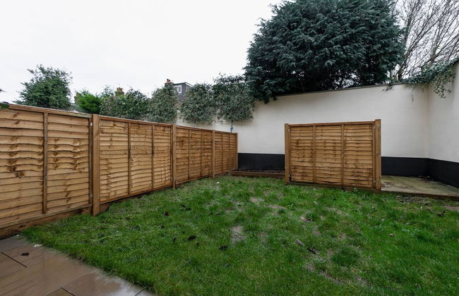 Skyvillion -vineyard Court- Enfield 1-bed Wgarden - Photo 23