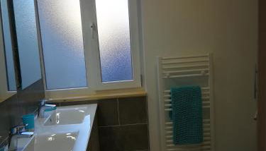 beau T2 lumineux 1er etage - Foto 3