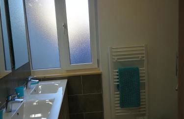 beau T2 lumineux 1er etage - Foto 3