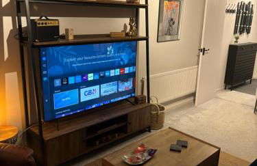 Redwing Retreat Bicester Village - Stylish Retreat Steps from the Shops - 2 Bed House with Garden and Parking - Foto 31