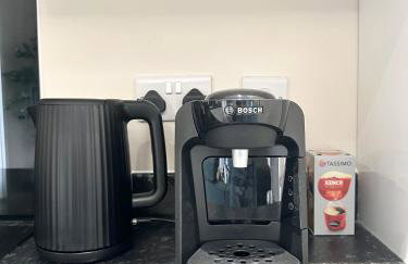 Centrally Located Flat By Ankers Short Term Rental Manchester Perfect for Monthly Stay - Photo 23