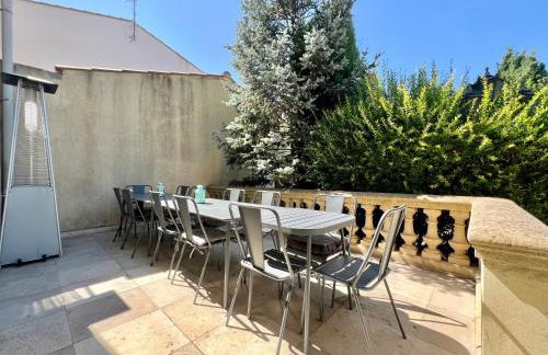 Bourgeois House - 16 personnes, Piscine, 6 chambres, 8 lits, 4 SDB, Centre-ville, CLIM - Foto 25