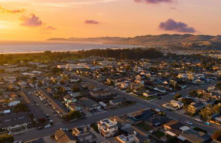 Sunset Serenity by Avantstay Rooftop w/ Hot Tub & Fire Pit, 3 Blocks to Beach! - Foto 94