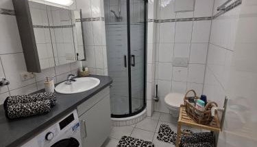 Lovely Home For You - Photo 2, towels, Shower