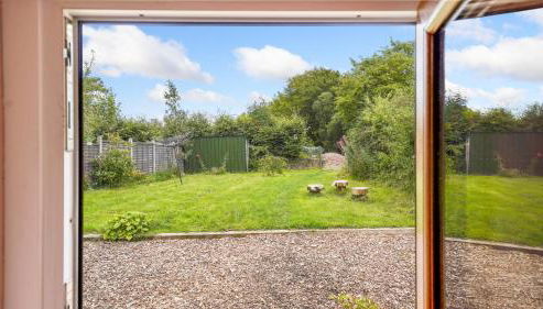Mwsogl - Luxurious Family Fishing Lodge Near Aberaeron With Private Fishing - Foto 2, Garden view