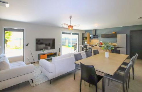 Gorgeous Home In Cléon D'andran - Foto 3