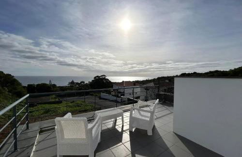 Charming house with garden in Angra do Heroísmo - Photo 2