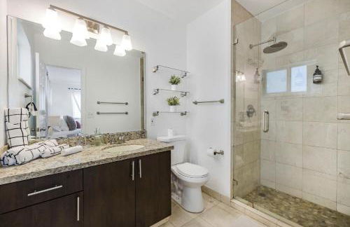 Spacious Miami Home with Private Pool & Parking - Foto 31