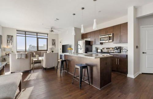 Luxurious Downtown Corner Views 2 bed 2bath 61 - Foto 29