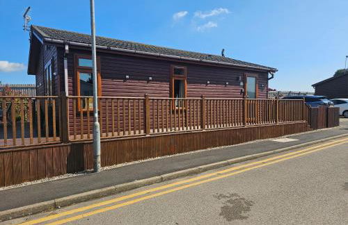 2 Bed Cabin - Sleeps 4 - Pets - 5 min to Beach - Foto 35