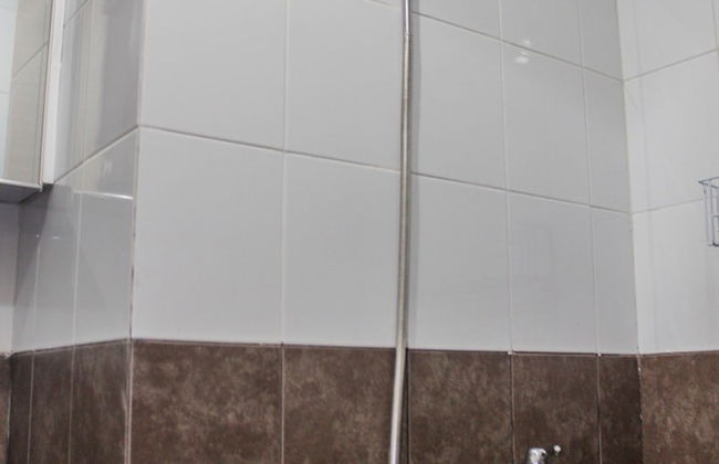 Minimalist 2BR at Green Pramuka Apartment near Shopping Mall - Foto 12