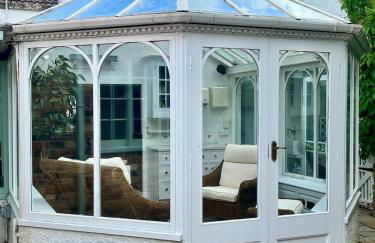 Bridge Cottage Stunning 4 bed thatched cottage - Photo 15