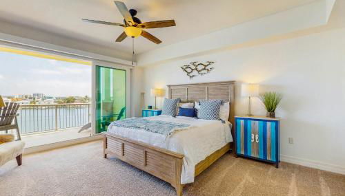 Dolphin's Cove - Clearwater Beach, FL - Photo 4