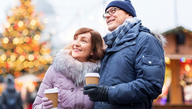 Recorrido a pie privado por la magia navideña de Rodas - Foto 2