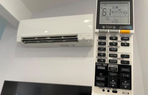 Modern 1-bedroom Studio with Kitchen and Laundry - Foto 2