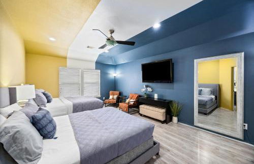 Modern 3-Story Townhome w Pool Table, Sleeps 10 Near Stadiums - Foto 43