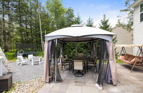 Poconos Retreat Hot Tub, Pool, Theater EV chrg & more - Foto 11