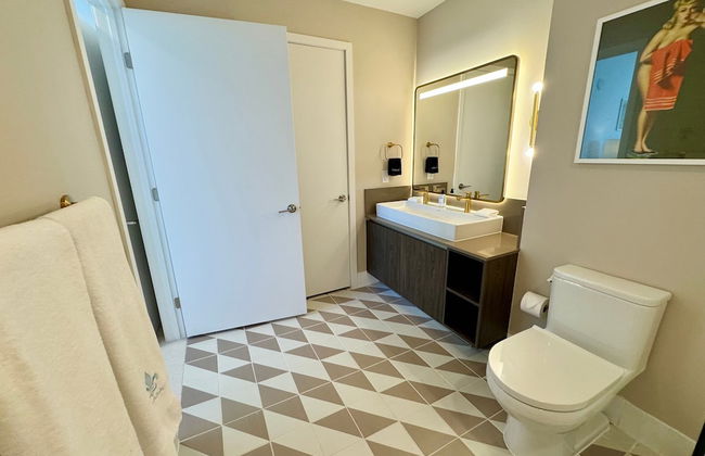 Sky-high Luxury in Downtown Miami - Photo 11