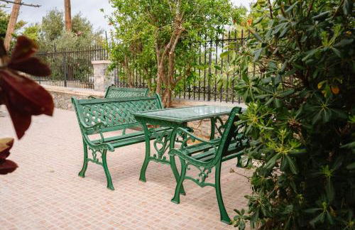 Irene Villa with Hot Tub, by Estia - Foto 2