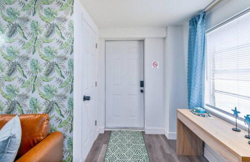 Cocoa Hideaway with Air Hockey, Darts and Beach Gear - Foto 16