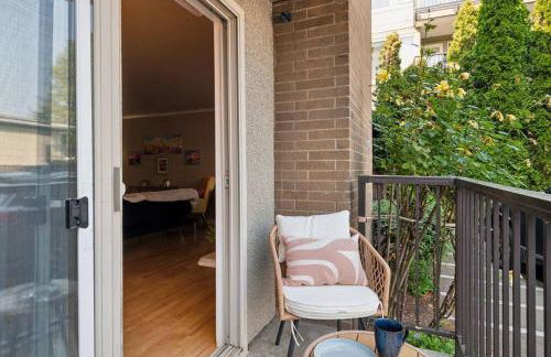 Vibrant 2bed Condo - Stroll to SEA Space Needle - Foto 21