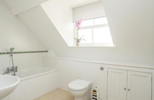 The Old Lifeboat House - Photo 17