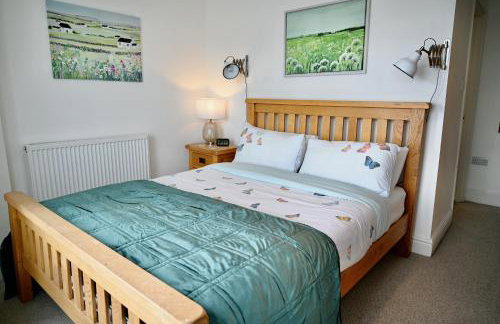 Bay View, Sleeps 18, 7 Bedrooms, 7 Bathrooms, Seafront, Criccieth - Foto 42