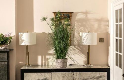 Downwood Vineyard Manor House in Idyllic Countryside - Photo 64