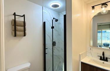 Beach Paradise- 4 min walk from beach - Foto 12