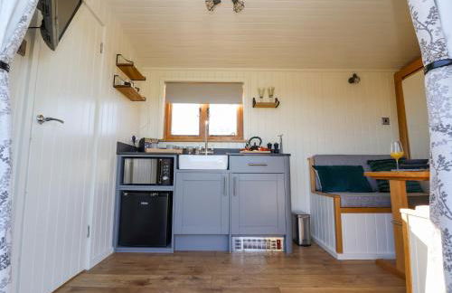 Cariad Bach - Photo 6