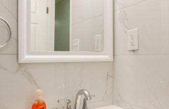 Stylish Stay in Center City, French-Japanese & Minimalist Vibes - Foto 16