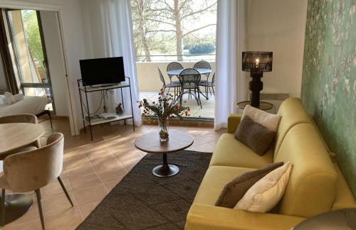 LA PERLE DE PROVENCE-Magnifique Vue CLIM LINGE Golf Saumane 6P Piscine Tennis - Foto 9