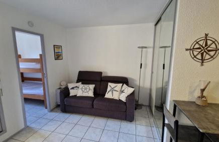 Studio cabine climatisé et loggia au calme avec linge et parking inclus - Foto 9