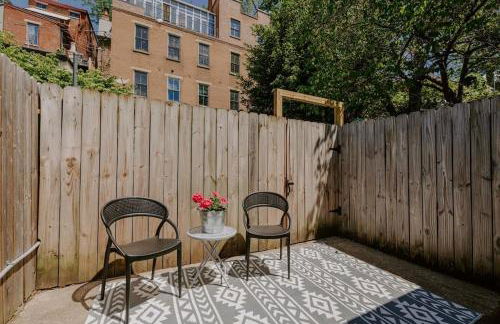 Stunning 4BR Townhome Rooftop City Views - Foto 32