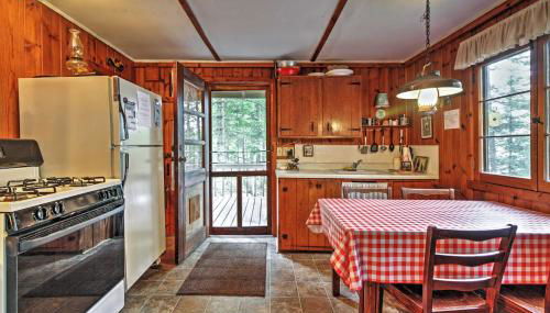 Land O Lakes Hideaway with Boat Dock and Lake Views! - Foto 4