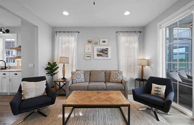 Hook, Wine, & Sinker - Photo 7