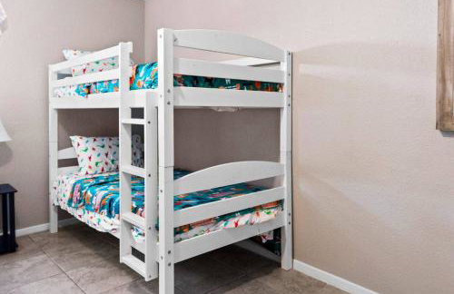 Two Adjacent Houses with a Private Pool - Foto 18