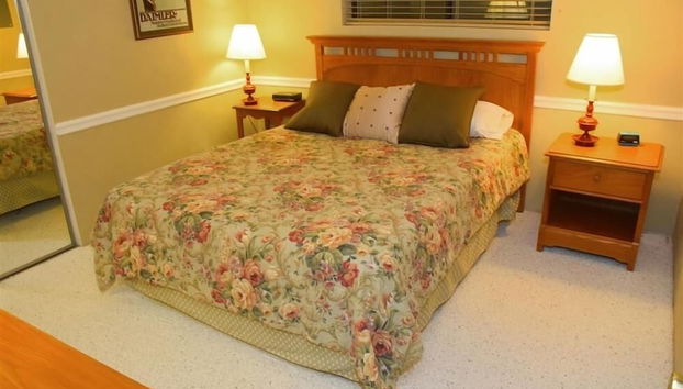 Seven Springs 3 BR Condo, Mountain Views! by RedAwning - Foto 3, Habitación