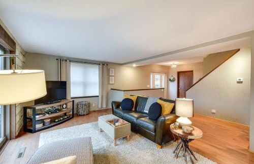 Large Home with Game Room, 4 Mi to Mississippi River - Foto 1