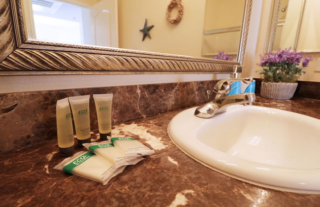 LAs Premier Apartments - Photo 73