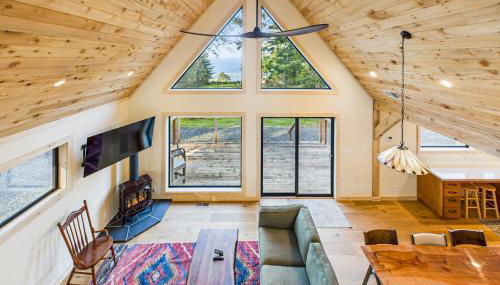 Beautiful Ocean View Cabin and Hot Tub! - Foto 1