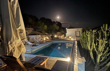 Stone Heaven Villa -Poolside BBQ & Fresh Herbs - Photo 9