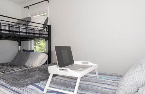 Kernersville King Beds Hot Tub Arcade Firepit - Photo 18