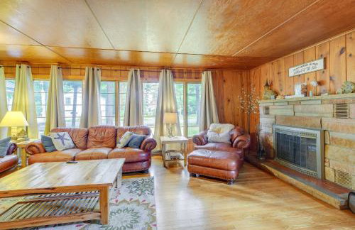 Rapid City Cottage with Patio Near Beach Access! - Foto 7