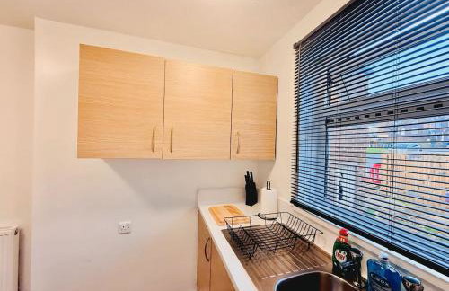 Cosy 1 bed flat, sleeps 4, free parking - Photo 39