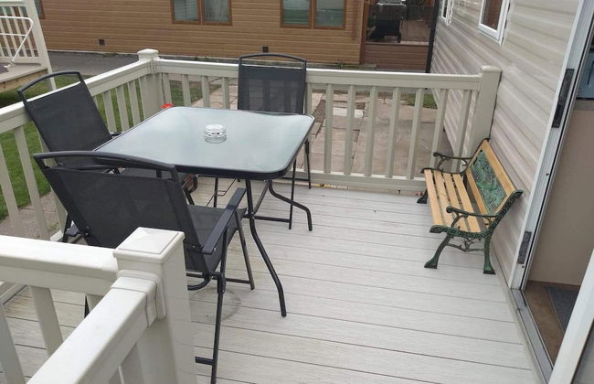 2 Bedroom 6 Berth Caravan With Decking - Foto 9