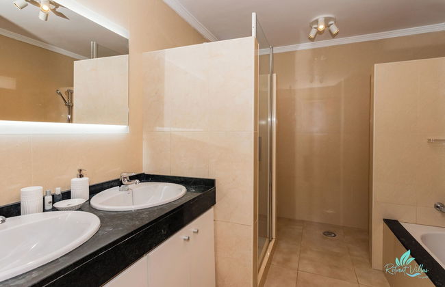 4 Bed Villa - Heated Pool, Pool Table, Bbq, Patio - Photo 22