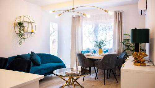 Duerme junto a la Plaza de Toros de Granada. - Foto 3