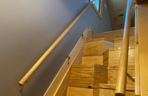 Cabin in the woods with fire pit and porch - Foto 51