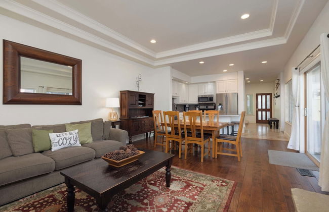 Perfect Basecamp for Mt. Bachelor With Hot Tub - Photo 8